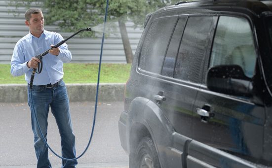 How To Pressure Wash Trucks