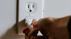 karcher window vac not charging light