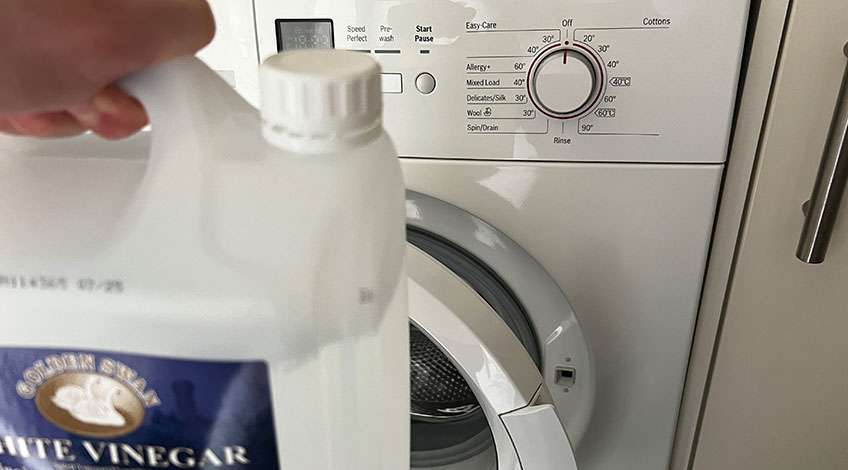 distilled white vinegar washing machine