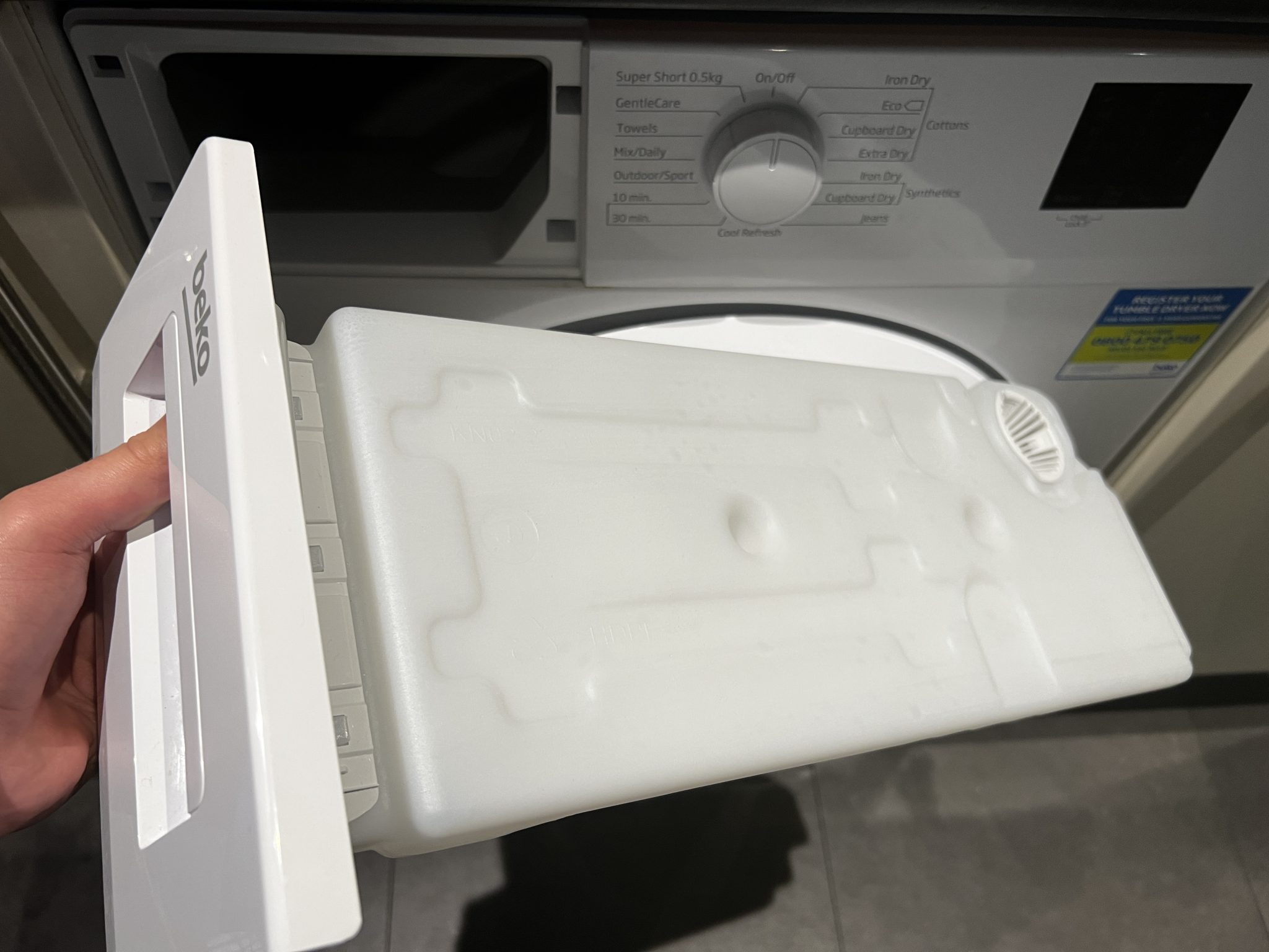 Is Your Refrigerant Leaking?  Condenser Outlet Check! - 5cwvqw9