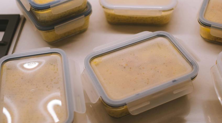 tupperware containers