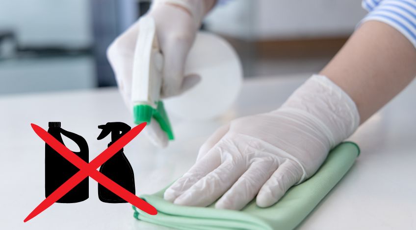 Warning: Experts reveal mixing these 2 common cleaners releases toxic gas